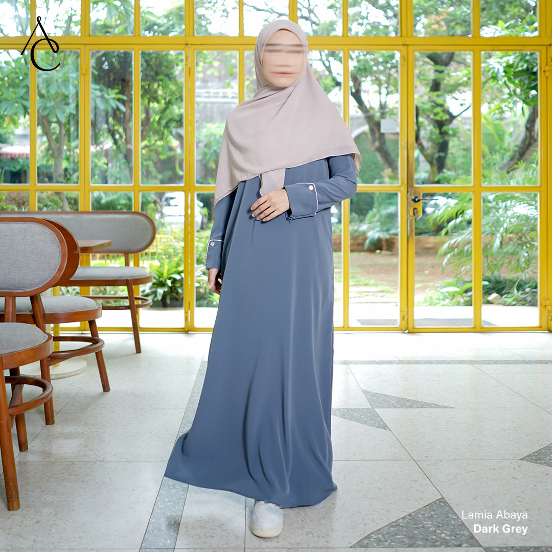 Lamia Abaya
